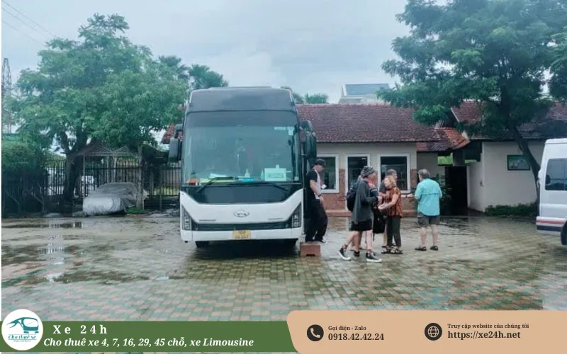 Thuê xe 45 chỗ đón tiễn sân bay Tân Sơn Nhất