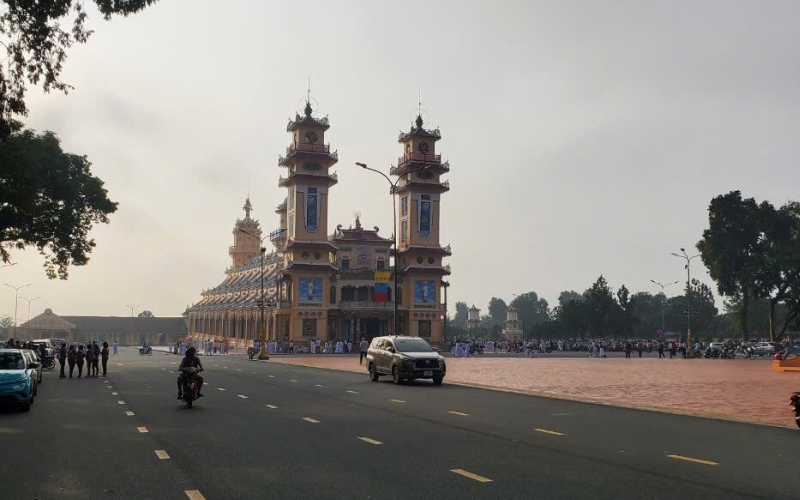 Thuê xe đi Tây Ninh