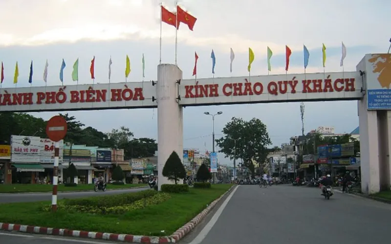 Thuê xe du lịch Biên Hòa