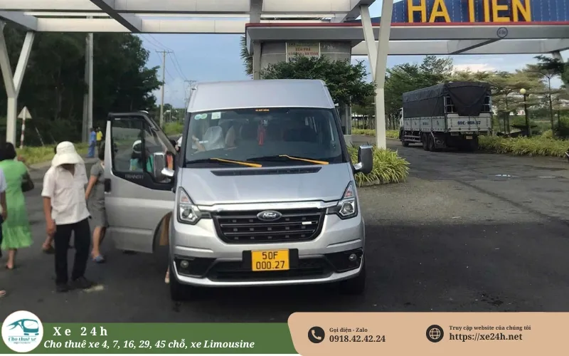 Cho thuê xe 16 chỗ Ford Transit 2023