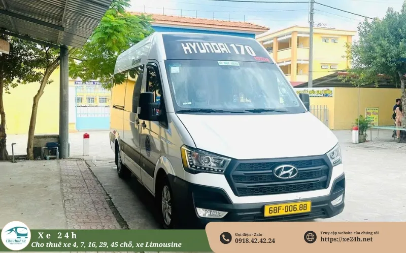 Thuê xe 16 chỗ Hyundai Solati