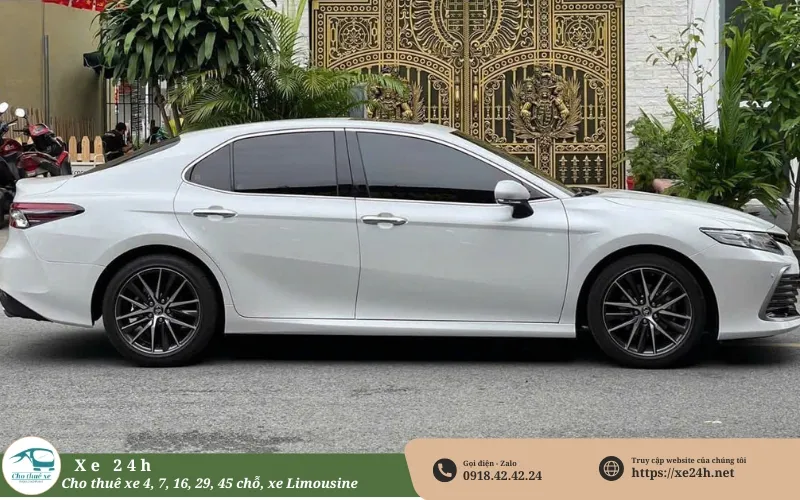 Thuê xe 4 chỗ đi công tác