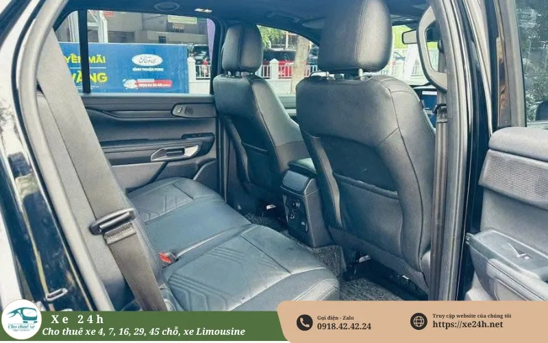 Thuê xe 7 chỗ Ford Everest