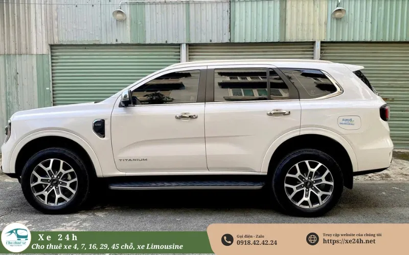 Thuê xe 7 chỗ Ford Everest