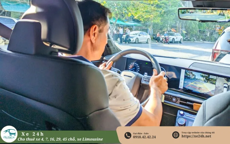 Thuê xe có tài xế đi công tác