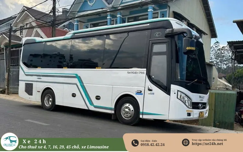 Xe 29 chỗ bên trong nội thất