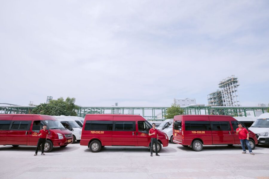 Thuê xe đưa đón nhân viên theo tháng