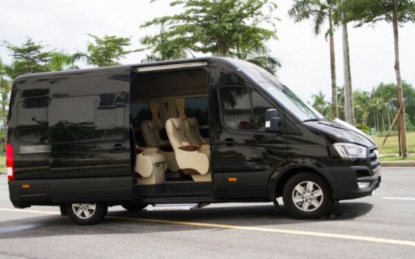 thuê xe 16 chỗ có cần đặt trước