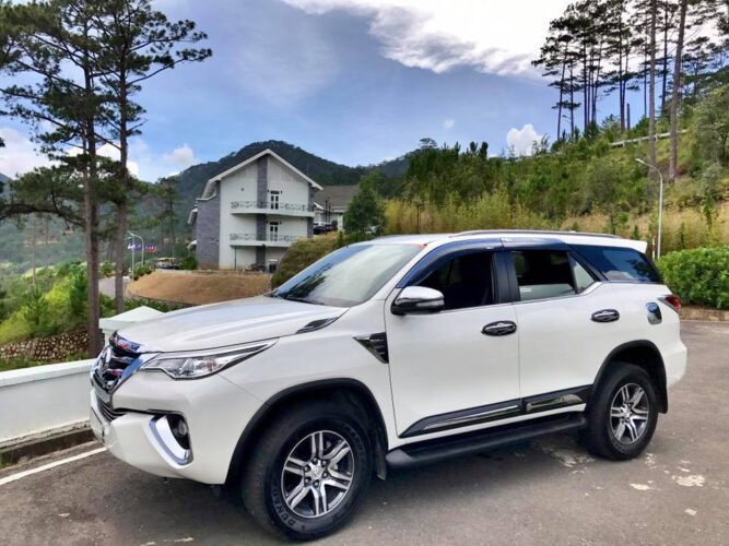 thuê xe 7 chỗ đi chơi cuối tuần