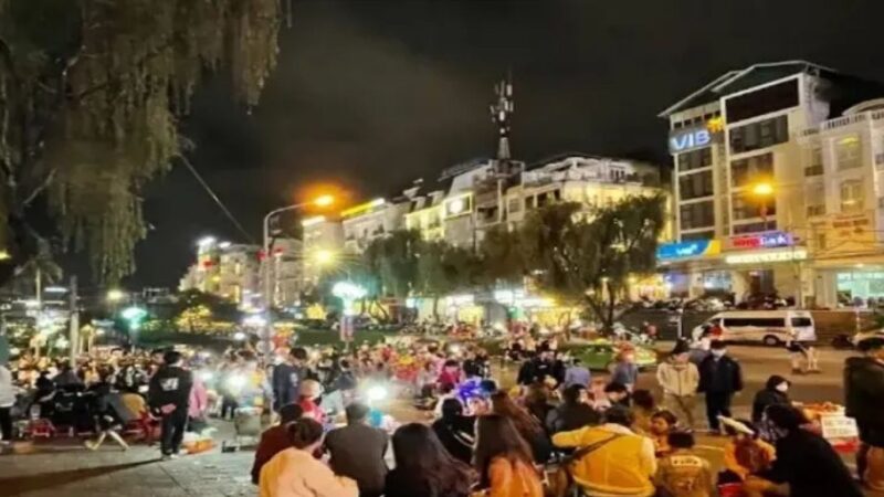 thuê xe đi Đà Lạt ban đêm