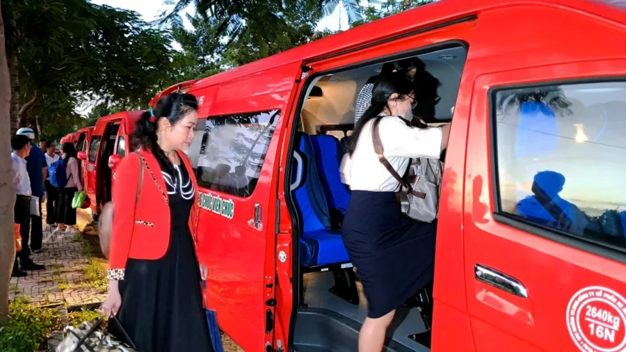 Chi phí thuê xe đưa đón nhân viên