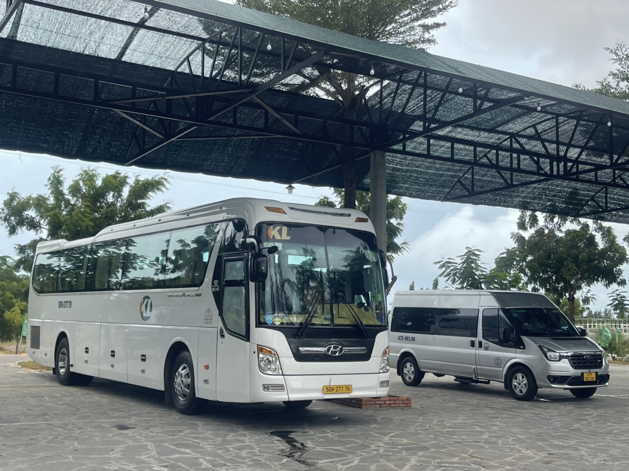 hợp đồng thuê xe đưa đón nhân viên