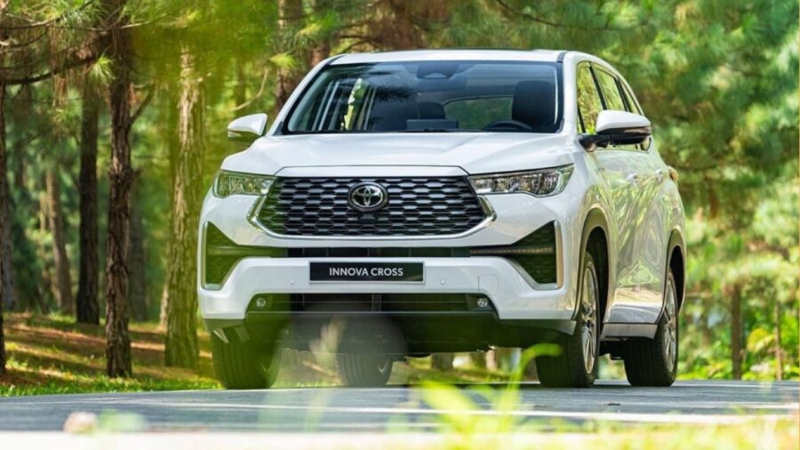 Thuê Xe Innova 7 Chỗ Linh Hoạt Cho Gia Đình, Công Tác Và Du Lịch
