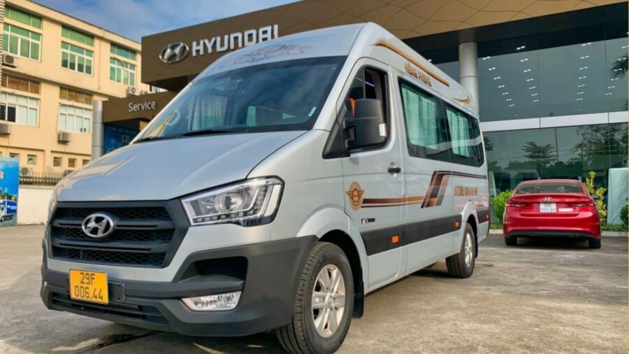 Thuê Xe Hợp Đồng 16 Chỗ Giải Pháp Di Chuyển Linh Hoạt, Tiết Kiệm Chi Phí
