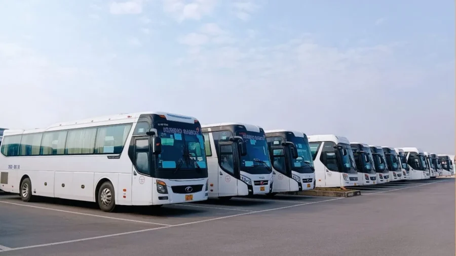 Thuê Xe Hợp Đồng 29 Chỗ Uy Tín, Linh Hoạt Cho Mọi Nhu Cầu Di Chuyển
