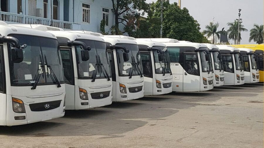 Giá Thuê Xe Đưa Đón Nhân Viên Theo Tuyến Được Tính Ra Sao?